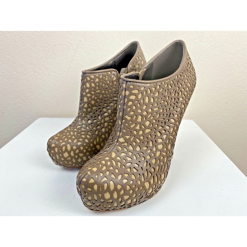 Marco Santi Bella Platform Stiletto Bootie Pump 7M Taupe Nude PU Material